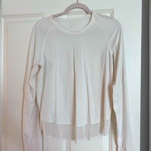 Stylish lululemon long sleeve top with shear trim